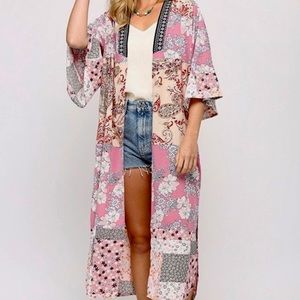 Gigio Kimono New with Tags Size S Beautiful
